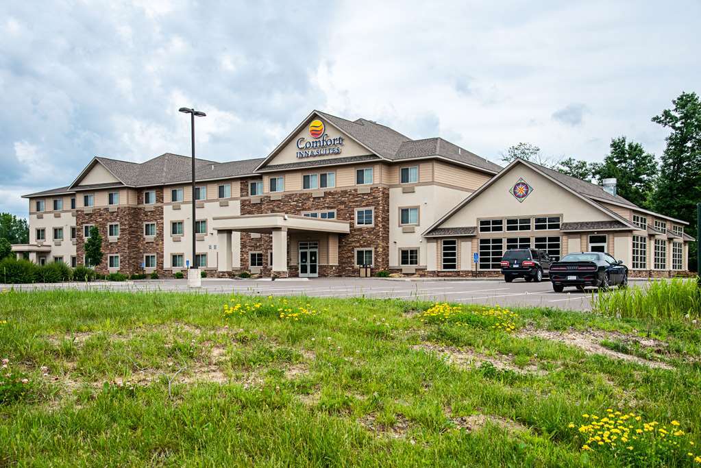 Comfort Inn & Suites - Chisago City Bagian luar foto
